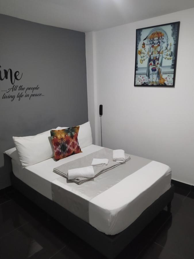 Hotel Aura Μεντεγίν Εξωτερικό φωτογραφία